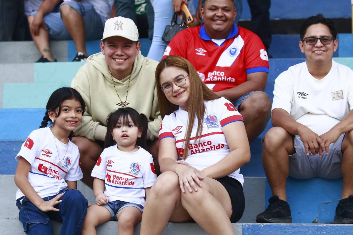 ¡No se vio! Clásico peleado, visita inesperada, belleza y glamour en el viejo Morazán