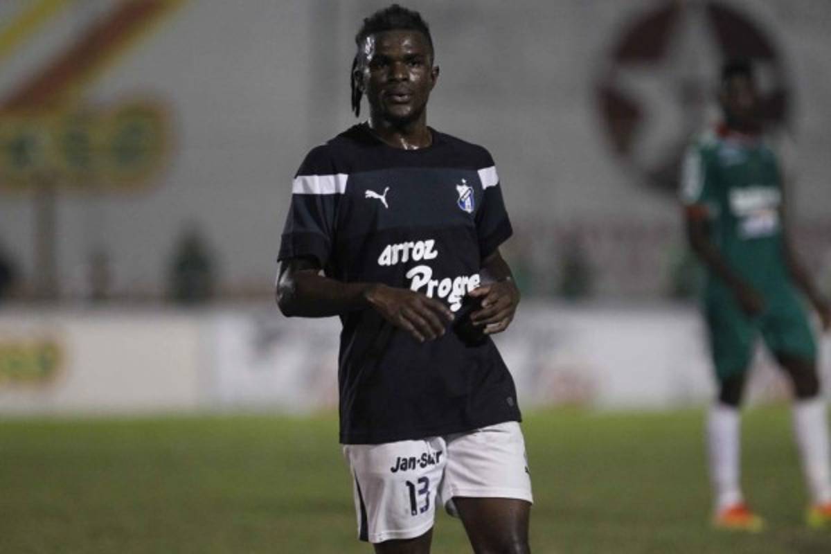 FICHAJES: Olimpia es noticia, Real España ficha y hondureño a prueba al Barcelona