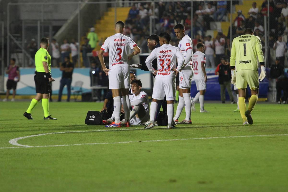 Alajuelense le pintó la cara, decepción en Olimpia al fallar en Copa Centroamericana 2025 y lágrimas al salir en camilla