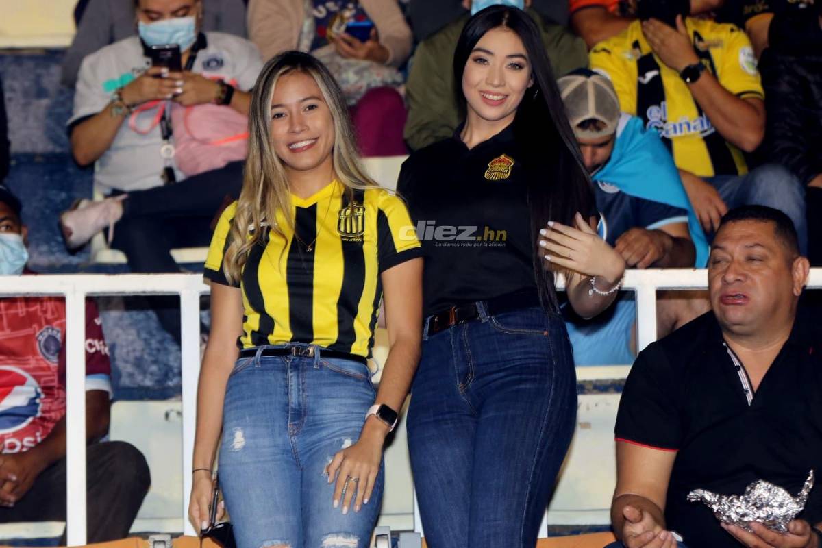 La hermosa chica que enamoró en el Nacional; la afición del Real España y el peligro del estadio capitalino