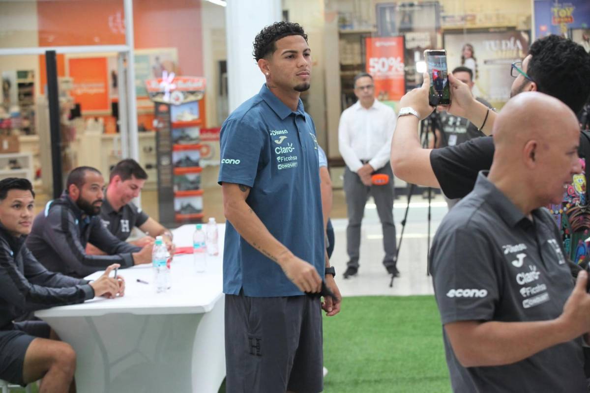Ruiz se robó el show y 3 seleccionados sorprendieron en firma de autógrafos