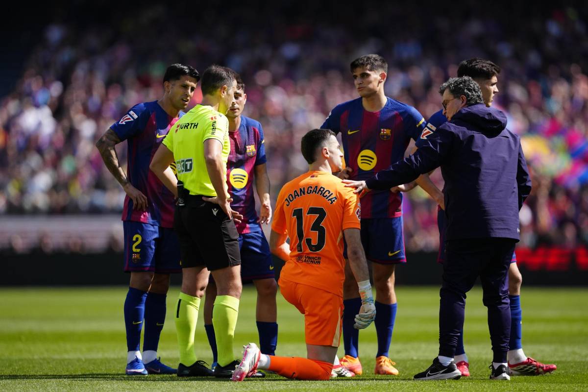 La roja para Lamine y el penal que pidió el Rayo en la victoria del Barcelona; Joan García montó un show en el Camp Nou