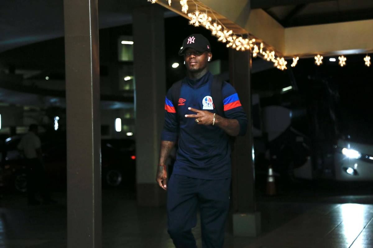 Olimpia llegó a San Pedro Sula para enfrentar a Real España en el Morazán: la curiosidad y, ¿viajó Jorge Álvarez?