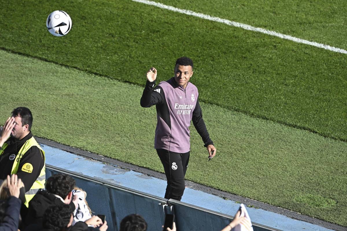 Fiesta merengue: Real Madrid despide el 2025 con un entrenamiento especial y la locura de la afición