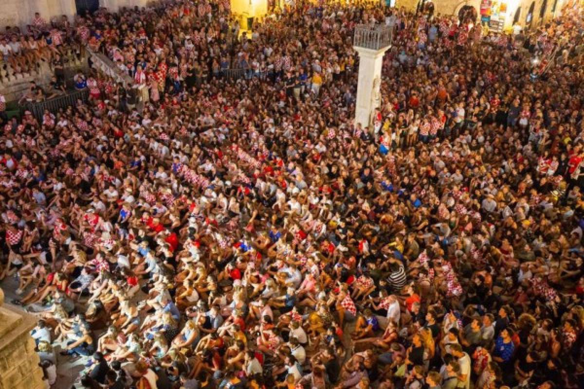 Desmadre y belleza: Así celebran en Croacia el pase a la final de Rusia 2018