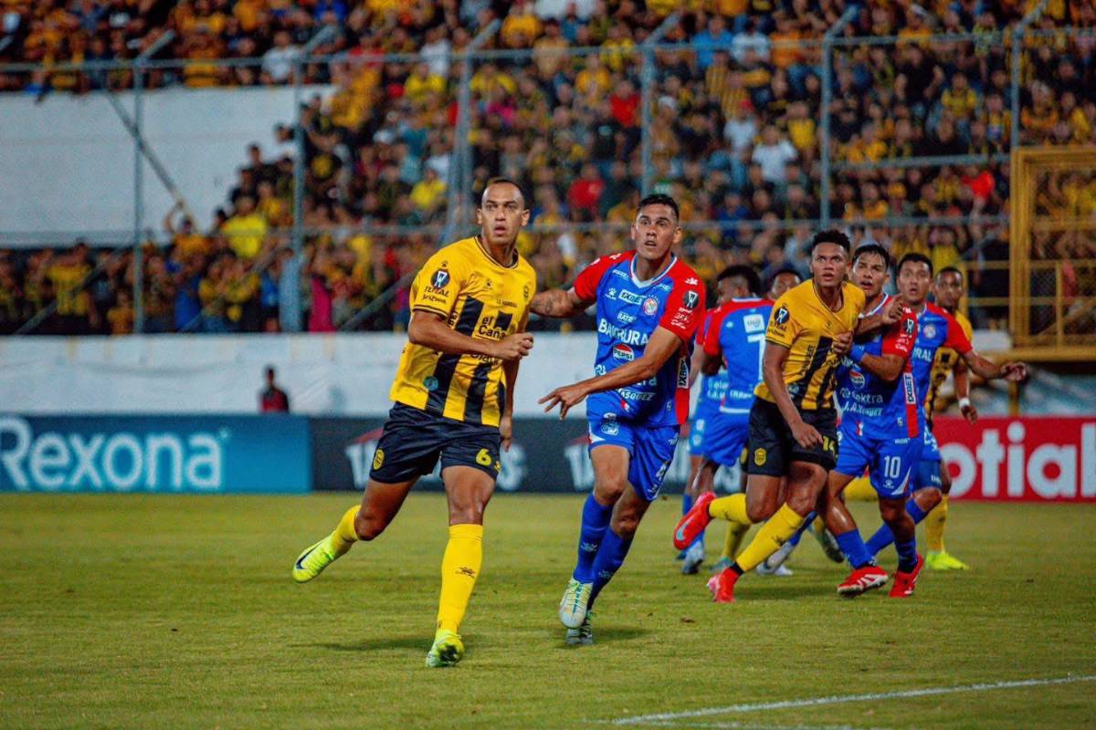 ¿De olvidados a soluciones? Ante la plaga de lesiones, Rueda busca recursos para rendir en la Selección de Honduras