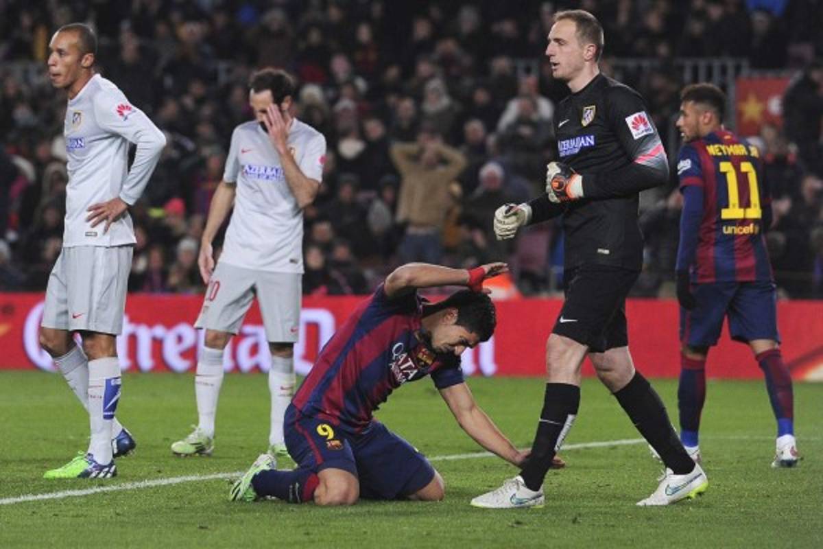 VIDEO: Luis Suárez erró una clara ante el arquero del Atlético