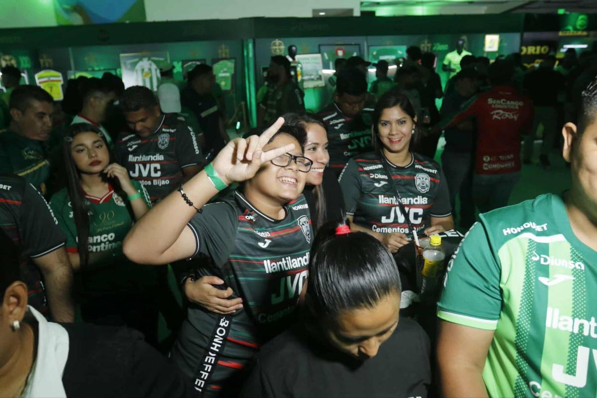 ¡La nueva piel del centenario! Marathón presentó su histórico uniforme acompañado de sus leyendas