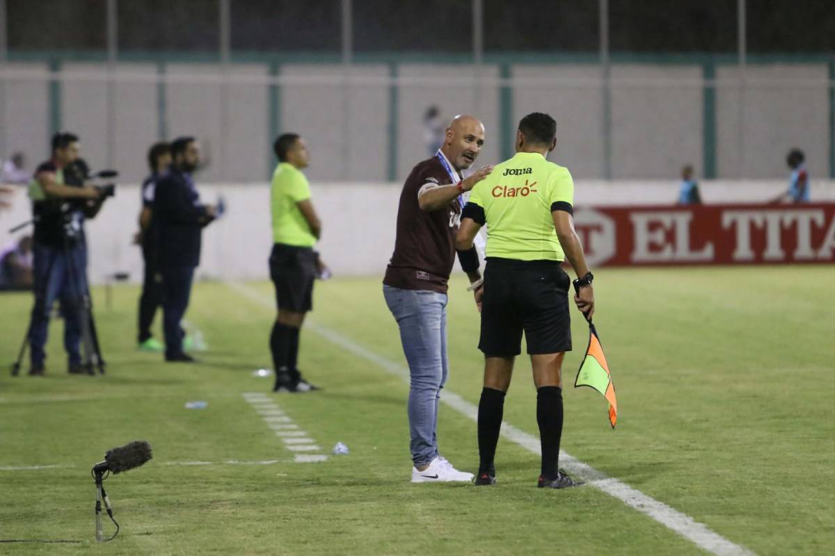 ¿Entró la barra del Olimpia? Infiltrados, Platense llevó bellezas a las gradas y así se quitó la ansiedad Chirinos