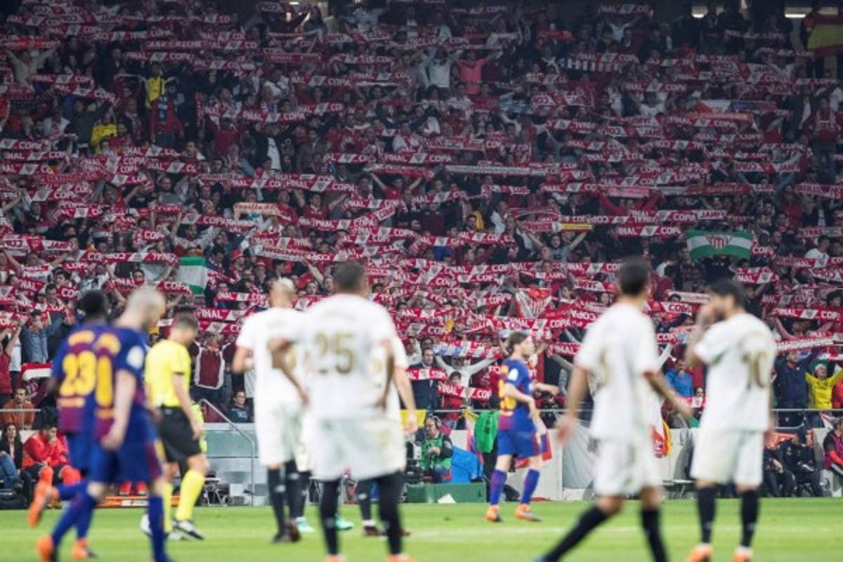 El beso de Luis Suárez, las lágrimas de Iniesta y el festejo del Barcelona