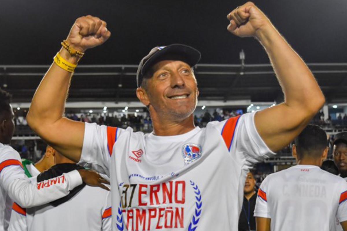 OFICIAL: Olimpia confirma la renovación de Pedro Troglio previo a la final ante Marathón