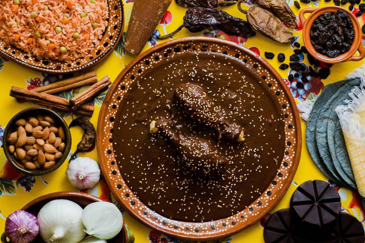 Piojo Herrera vs Rueda: salarios y curiosidades de los técnicos que se juegan el boleto al Mundial 2026