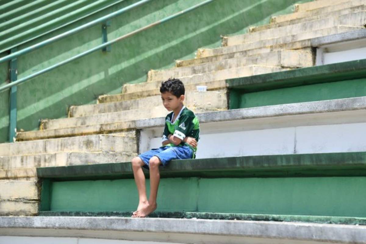 Llanto y dolor: El sufrimiento de los miles de aficionados del Chapecoense