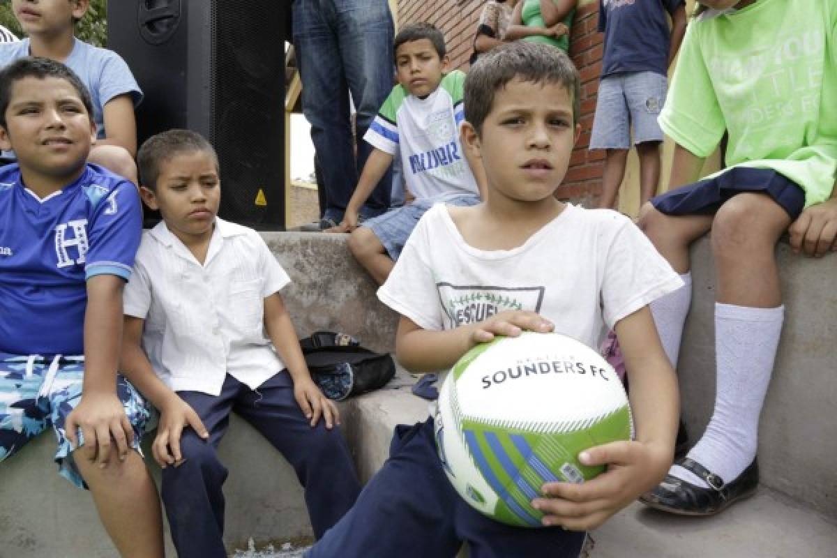 Las mejores imágenes de la obra benéfica del Seattle Sounders en Honduras