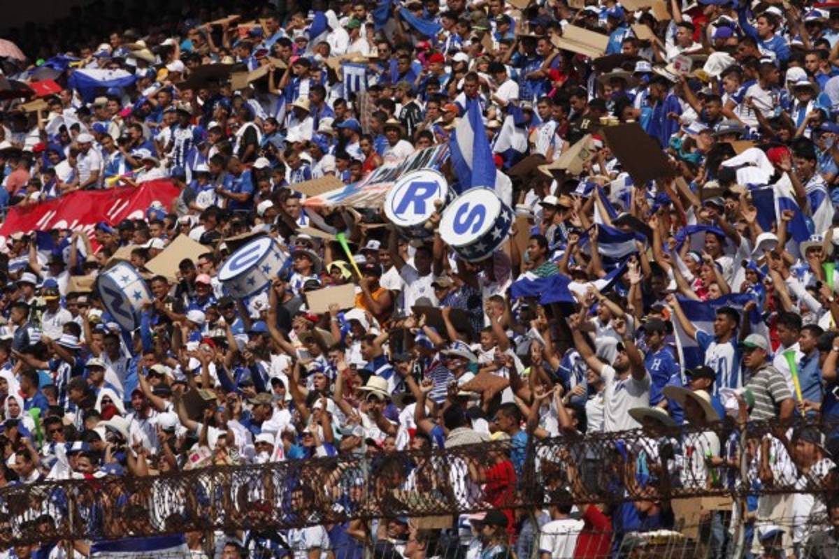 ¡Honduras-Panamá! Las mejores imágenes del ambiente en el estadio Olímpico