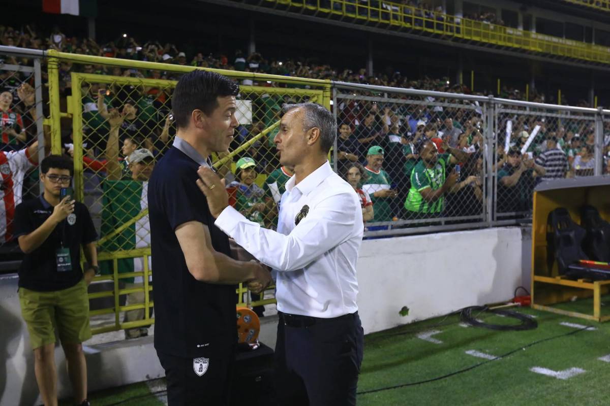 ¡Fiesta centenaria! Marathón se viste de gala y rinde homenajes a leyendas; Pachuca tuvo un detalle especial
