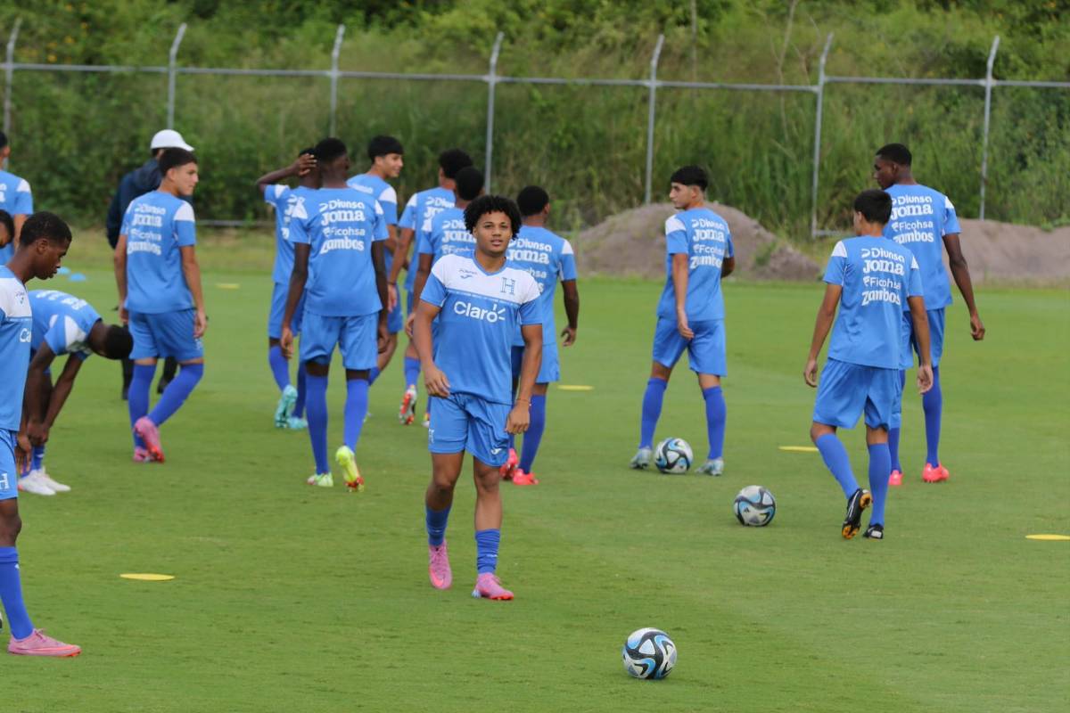 ¡Luis Suazo entrenó separado! Honduras sigue preparación rumbo al Mundial Sub-17 de Qatar 2025: rivales y fechas de los juegos