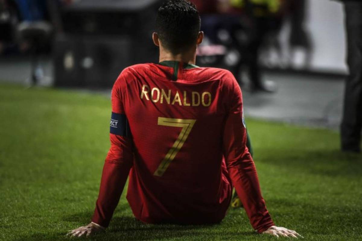 FOTOS: El dolor y frustración de Cristiano Ronaldo tras su lesión con Portugal