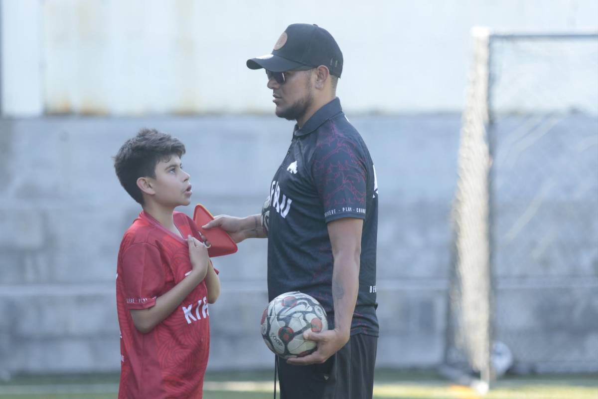 Mario Martínez tiene dos opciones por delante: Así es el camino que está formando el último 10 de Honduras