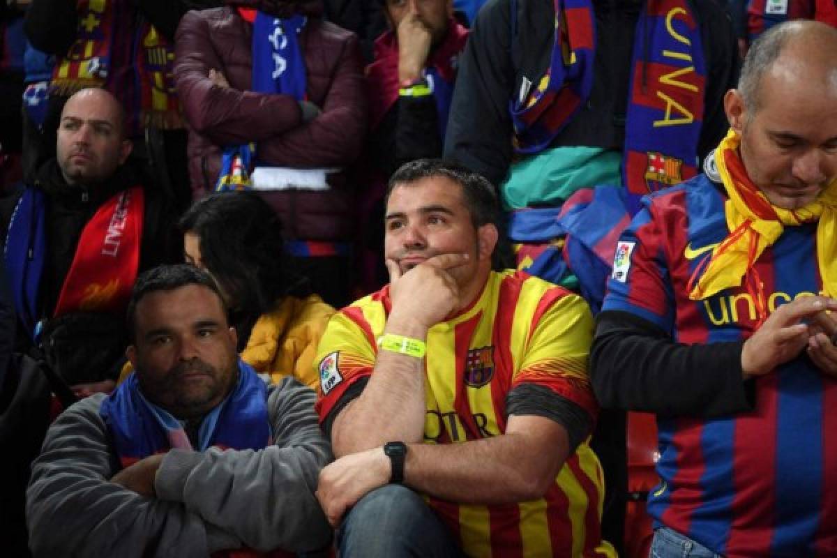 Devastados: Así sufrieron los aficionados del Barcelona el batacazo de Anfield