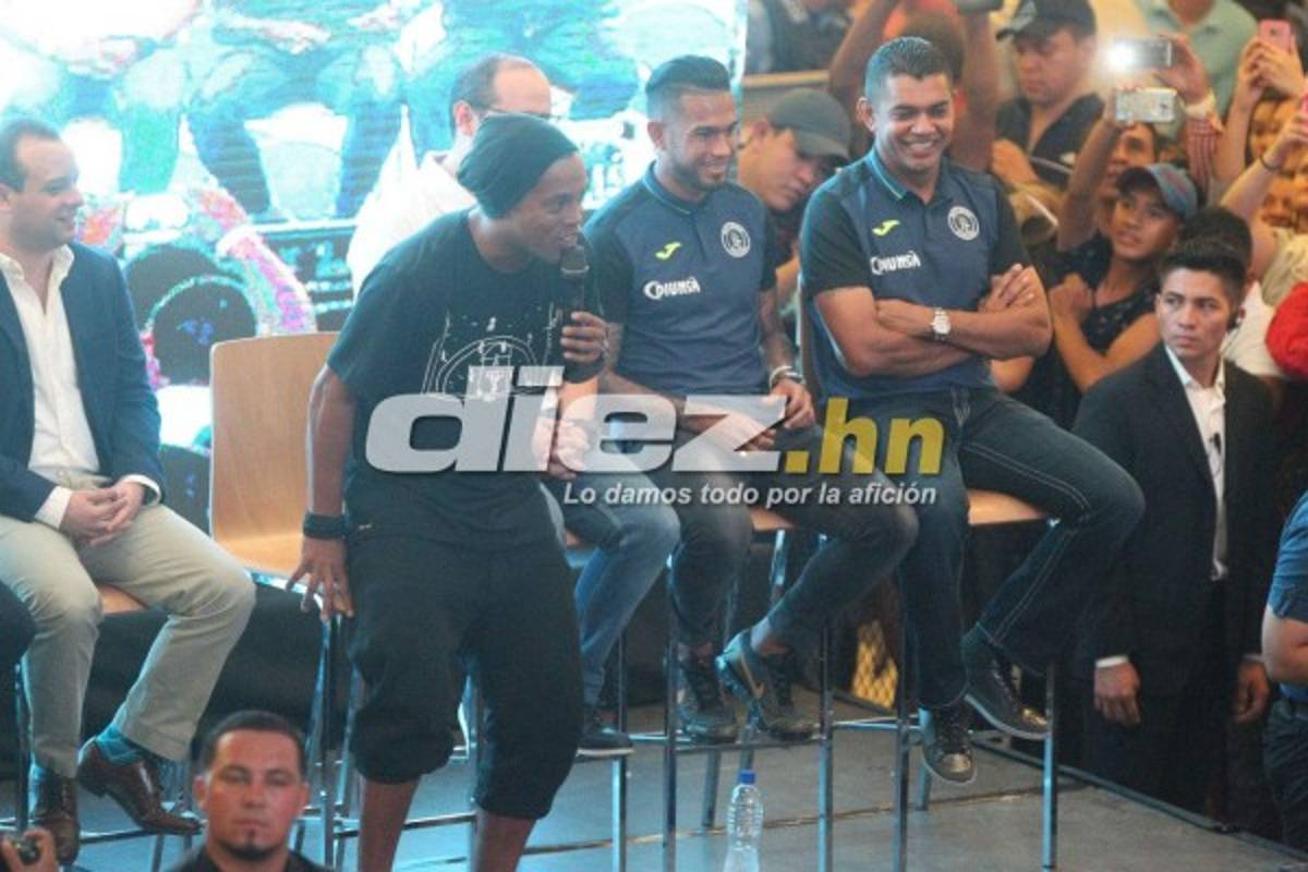 EN FOTOS: Así fue todo el recorrido de Ronaldinho en Honduras