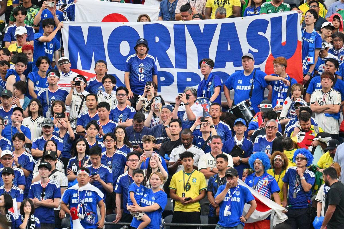 La triste reacción de Shin por Japón y limpia el estadio; Moriyasu pide perdón