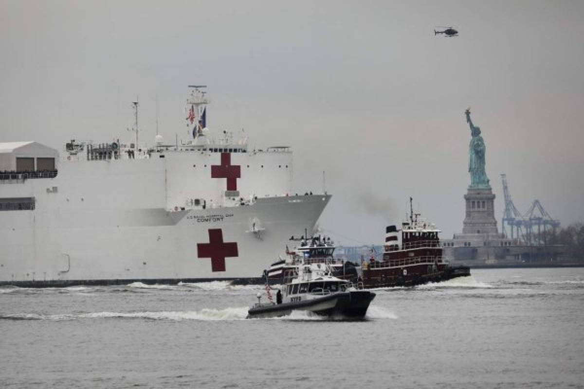 El impresionante buque hospital militar que llega Nueva York para combatir el coronavirus
