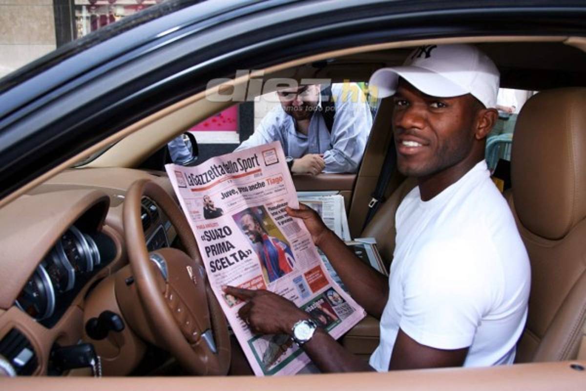 Inéditas fotos de David Suazo en Cerdeña, su segunda ciudad