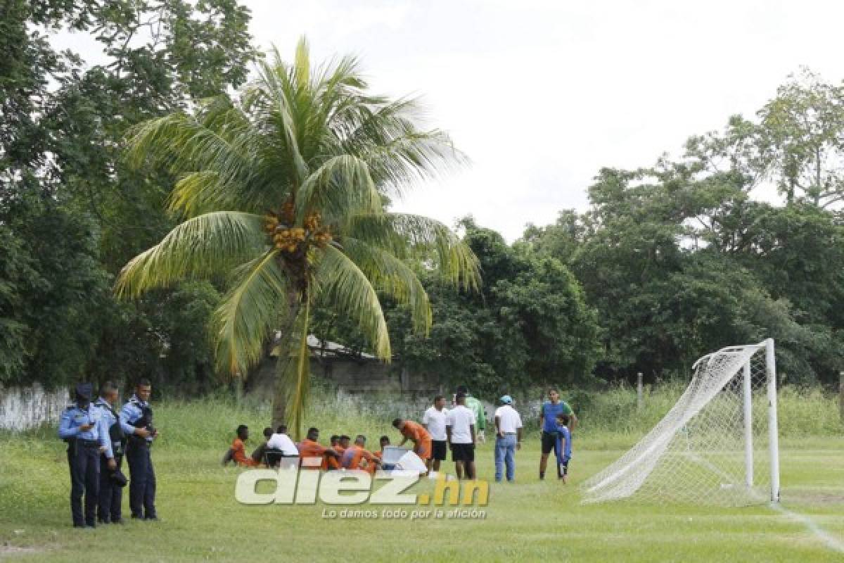 La otra cara de La Lima: El 'estadio' Milton Flores y su total abandono