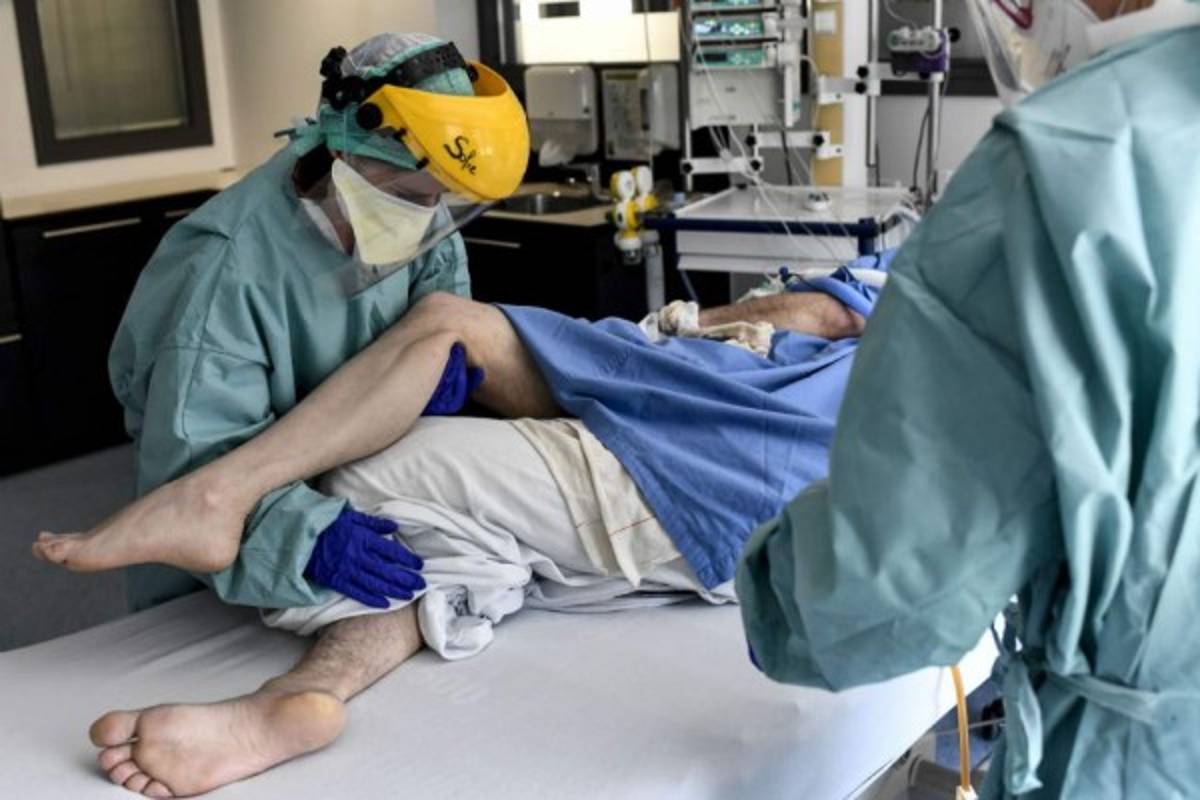 Médicos y expertos advierten sobre los nuevos síntomas del coronavirus