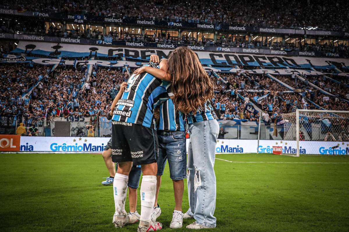 Luis Suárez se despidió del Gremio, contó el problema que atraviesa... ¡y confirmaron dónde jugará en 2024!