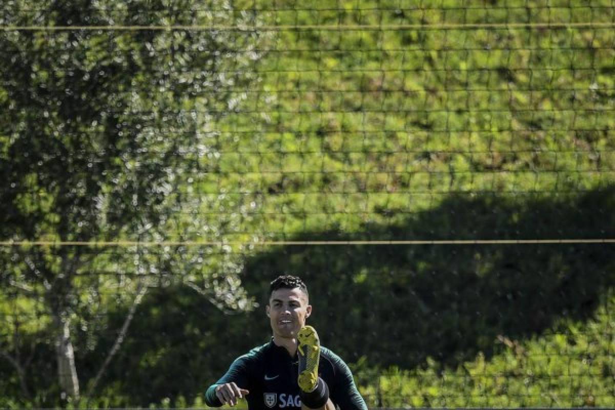 FOTOS: El chico debutante, la charla del capitán y el buen ambiente, así fue la vuelta de Cristiano con Portugal