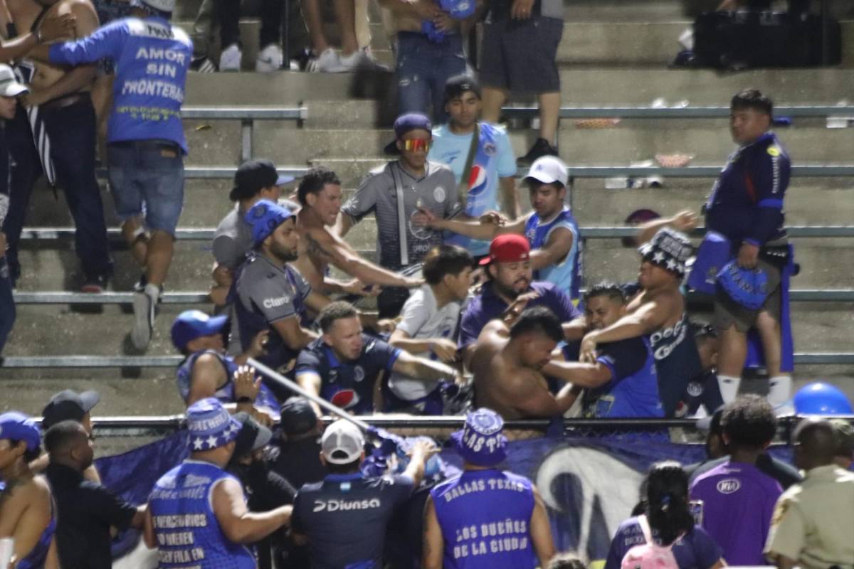 ¡Batalla campal entre aficionados del Motagua en amistoso en USA! La razón de los golpes y la policía intervino