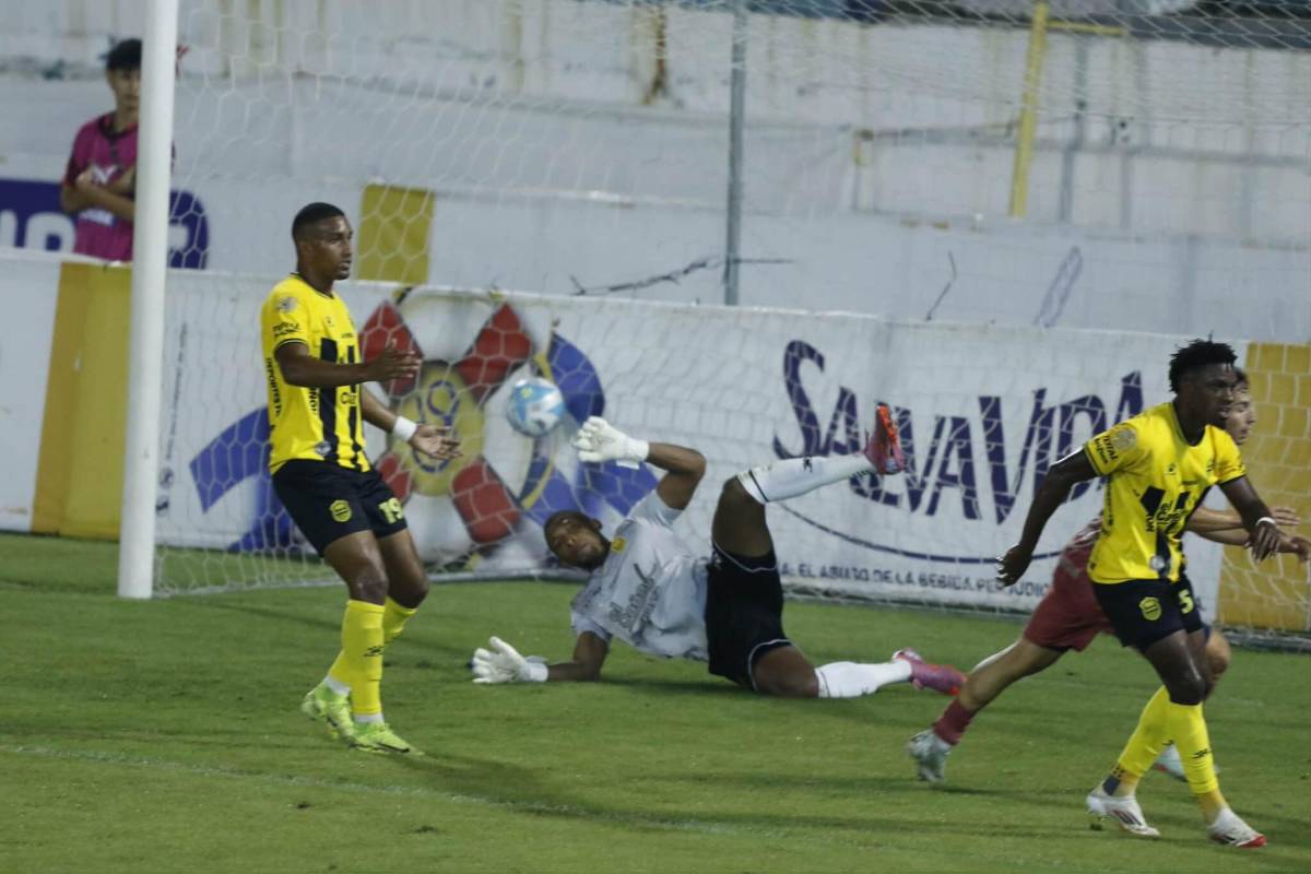 ¿Eduardo Espinel con Alexy Vega? El regalo de Marathón a Yustin Arboleda y la bronca entre Real España y Motagua