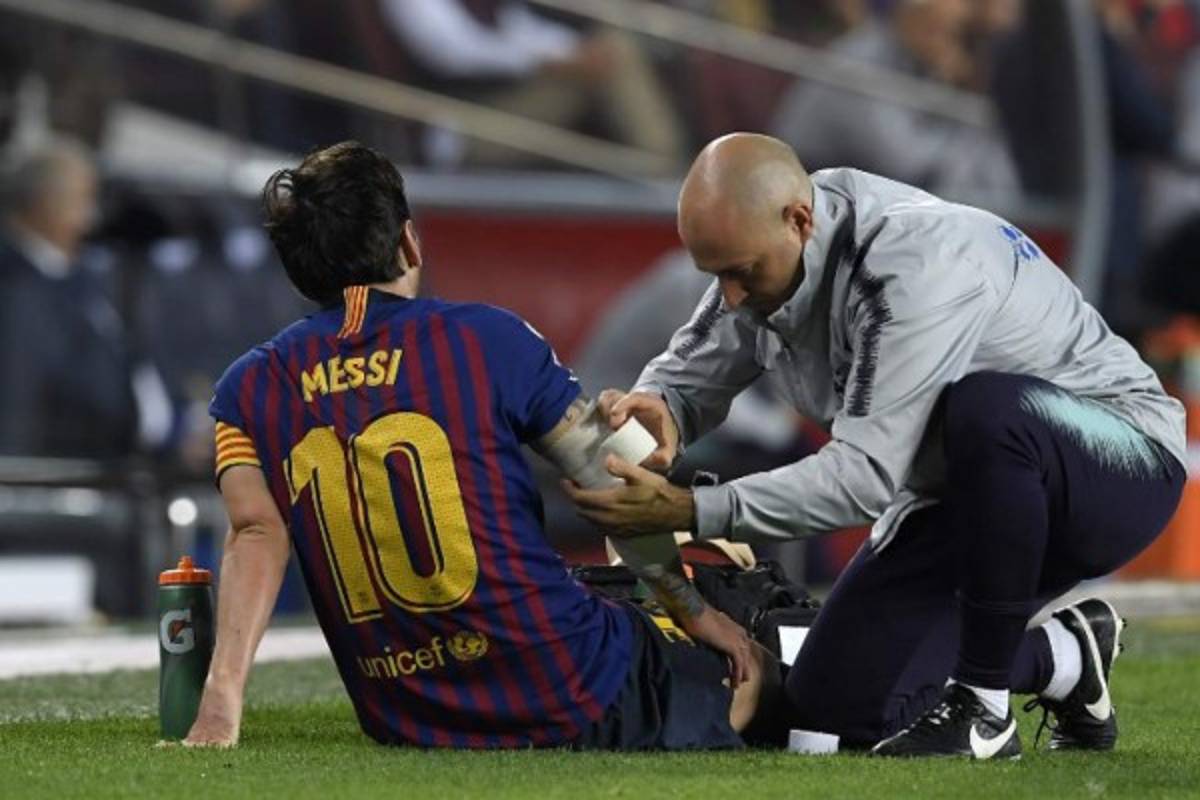 FOTOS: Así fue el sufrimiento de Messi tras su lesión ante Sevilla