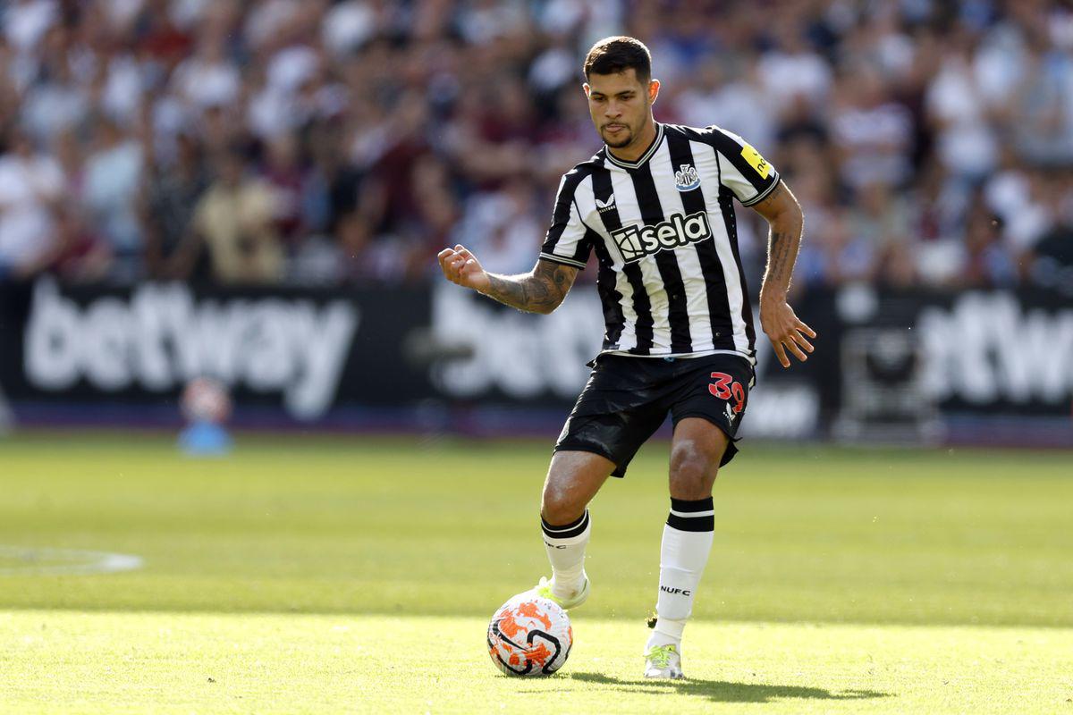 Bruno Guimarães podría llegar al PSG por los 115 millones de euros de su cláusula.