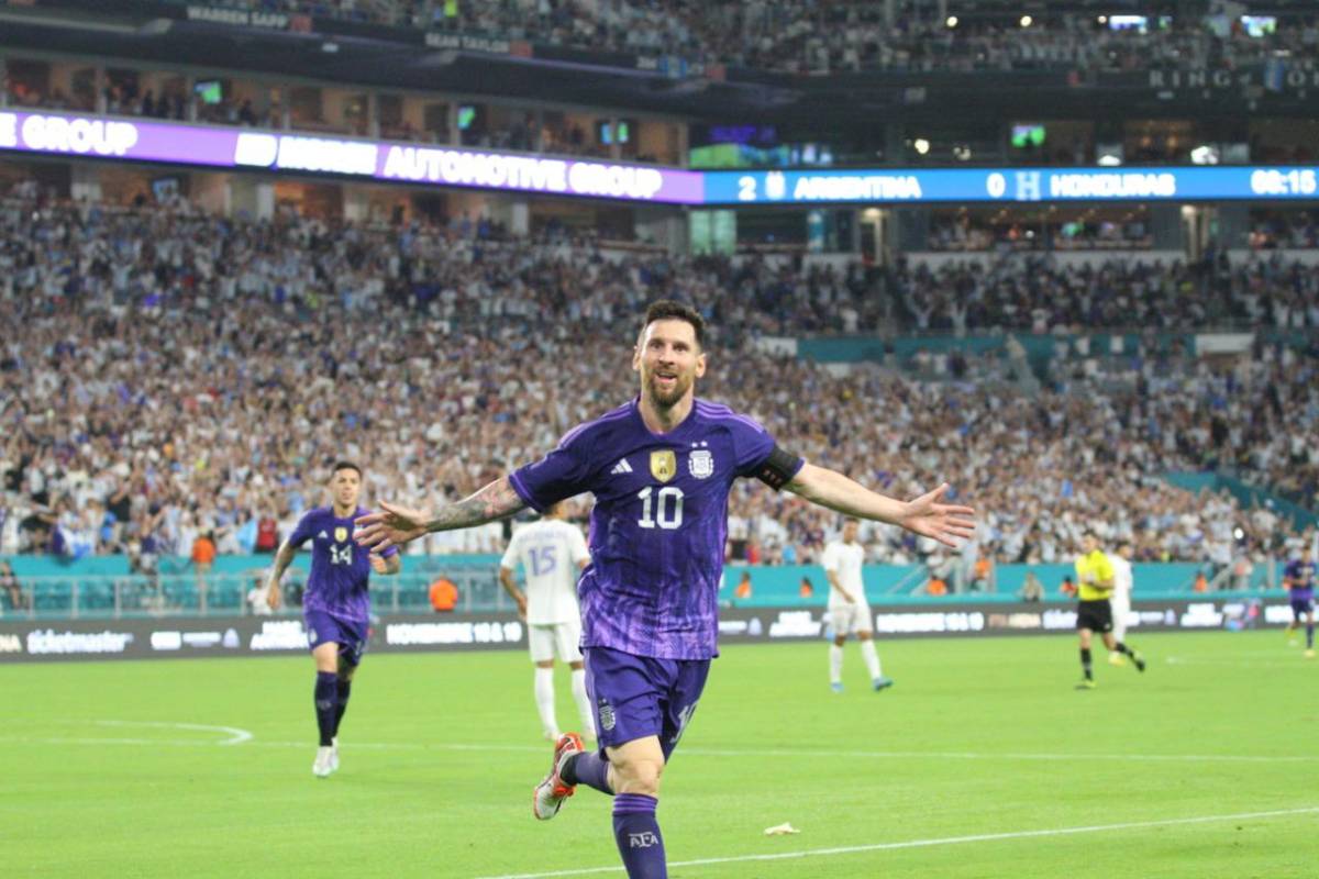 El futbolista de Honduras que intercambió camisa con Messi en el amistoso ante Argentina: se la pidió desde temprano