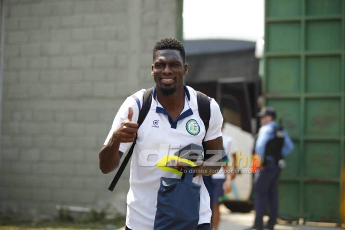 ¡Ambientazo! Progeseños y olanchanos viven una fiesta en el Humberto Micheletti