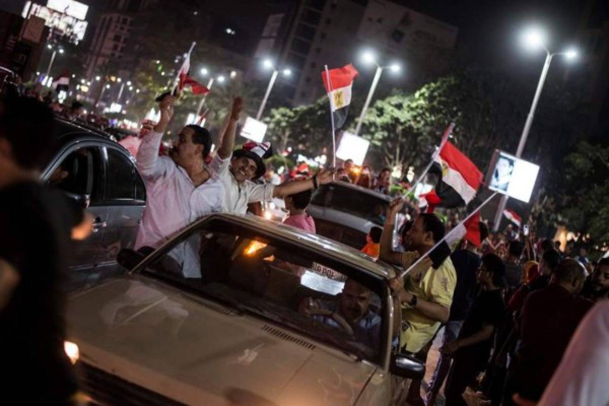 ¡UNA LOCURA! Las calles de Egipto se inundaron de personas celebrando el pase a Rusia-2018