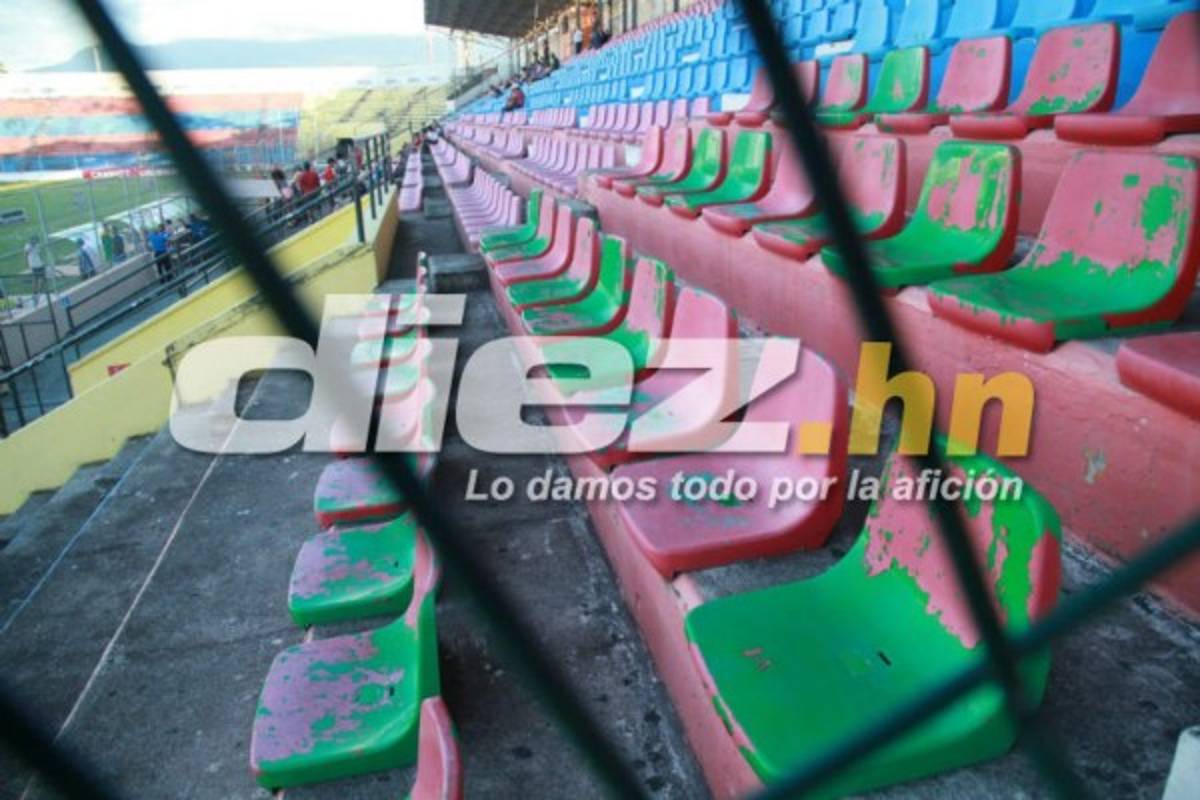 Qué tristeza: Así luce un viejo y deteriorado estadio de La Ceiba