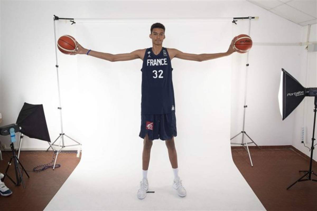 Increíble: Victor Wembanyama, el niño de 2,19 metros que será el número 1 del draft de la NBA