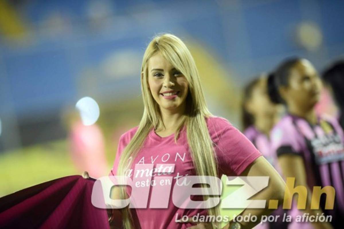Las chicas lindas del clásico Real España-Olimpia en el Morazán