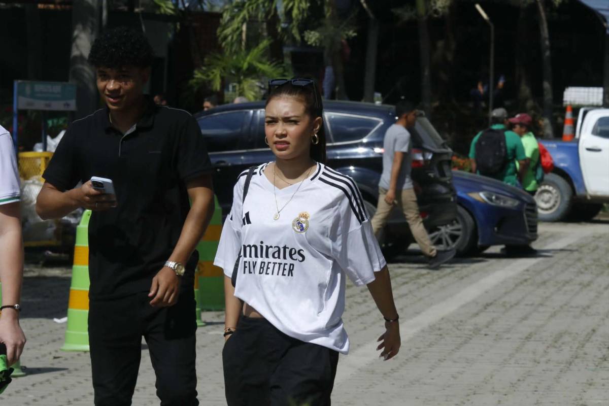 ¿Quién es? Identifican a hermosa aficionada de Marathón y visita especial para la gran final ante Olimpia