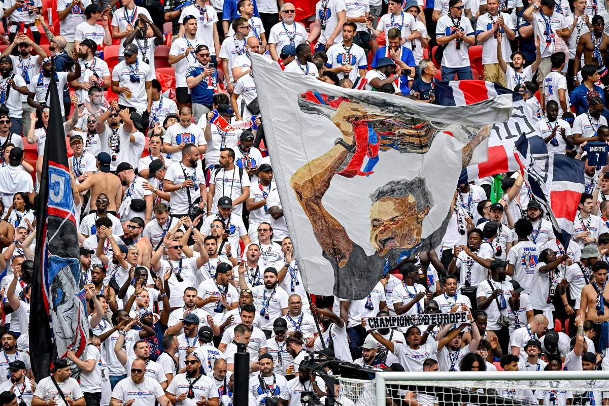 Fiestón en Budapest por el PSG-Arsenal en la gran final de la Champions