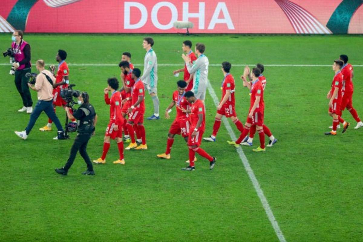 En fotos: El gesto de respeto del Bayern Munich con Tigres y la bronca del 'Tuca' Ferretti