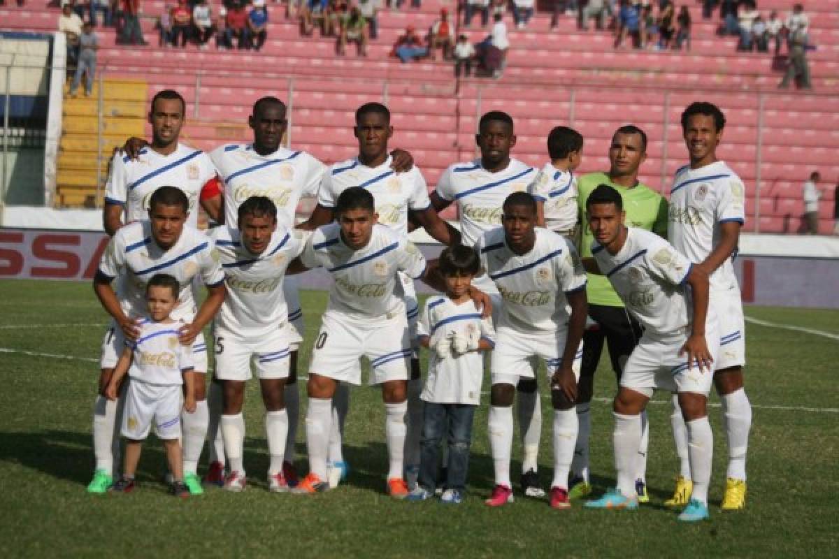 Así han evolucionado las camisas del Olimpia, ahora va con otra marca