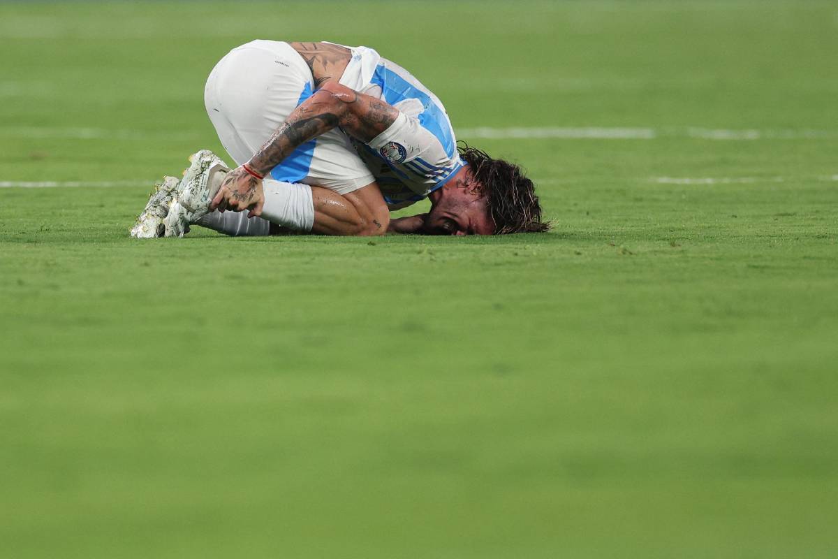 La locura que hizo el Dibu, la revisión del VAR en el gol de Messi, el pelotazo a De Paul y el lesionado en el Argentina-Canadá