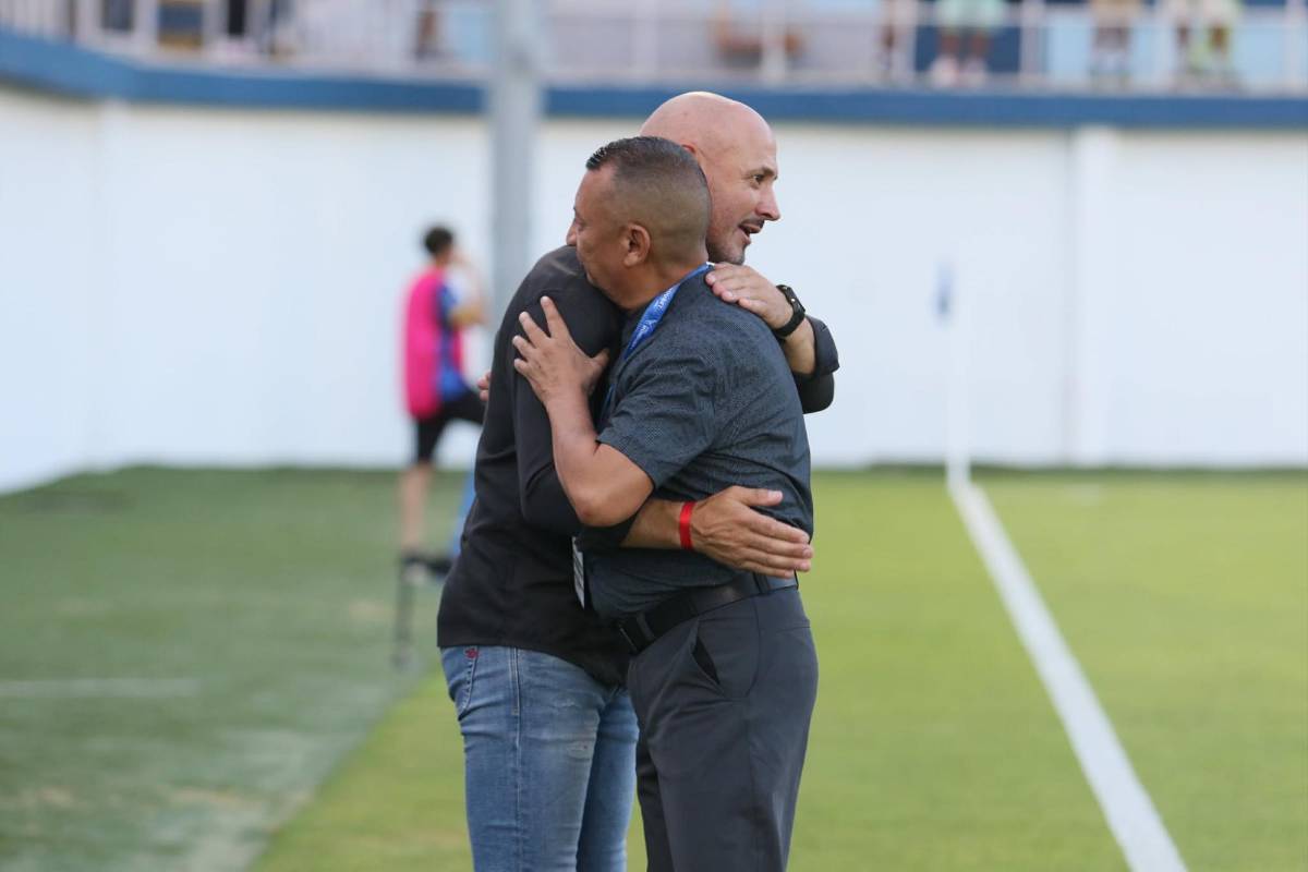 Olimpia celebra en Juticalpa, el debutante de Espinel, bellas chicas y el aficionado que se infiltró en el Juan Ramón