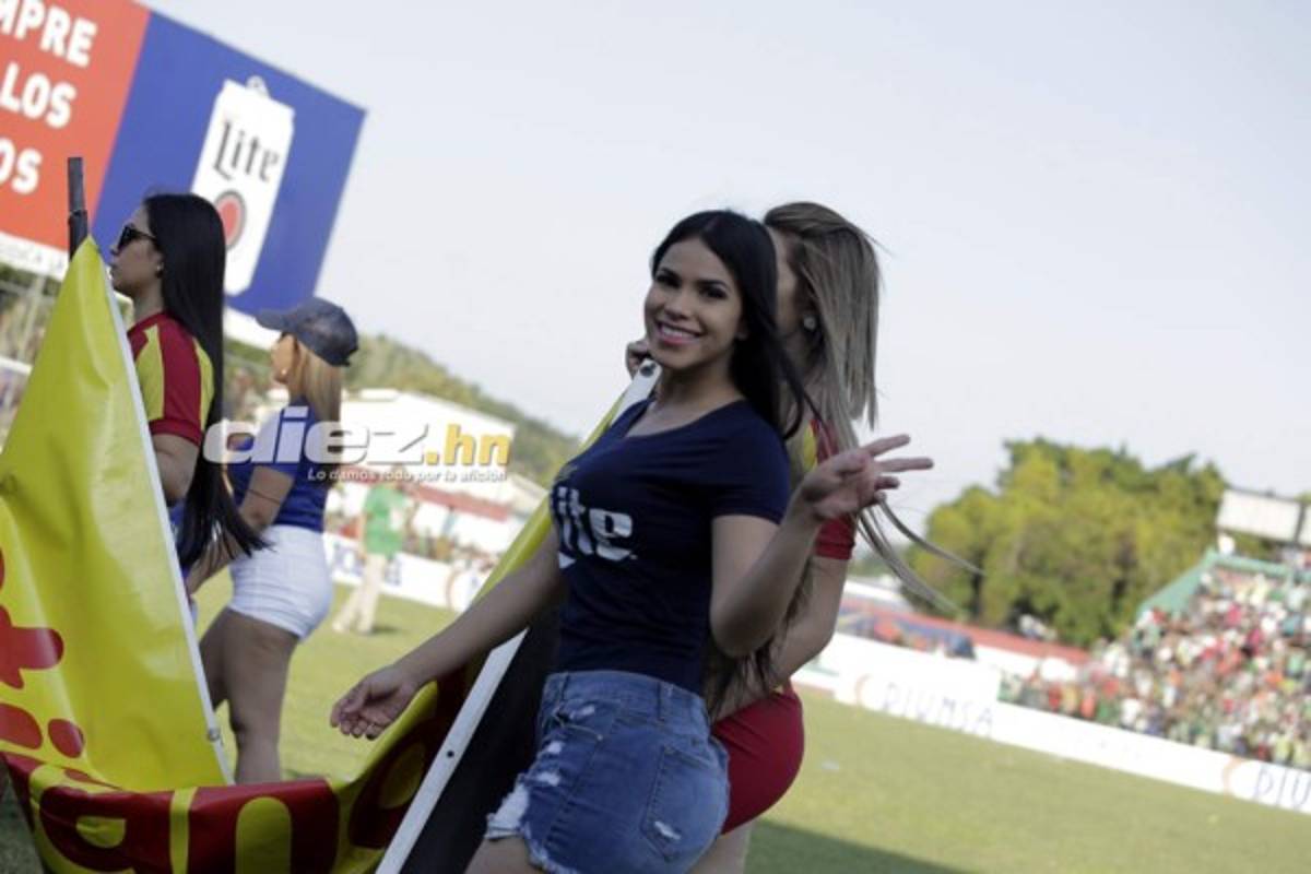¡Solo bellezas! El Yankel Rosenthal se viste de gala y nos muestra a sus niñas lindas