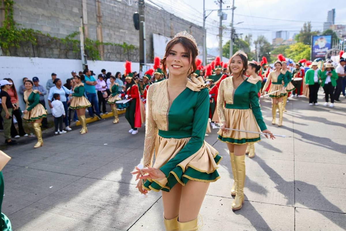 ¡Qué bellas! Palillonas se roban las miradas en los desfiles patrios 2026